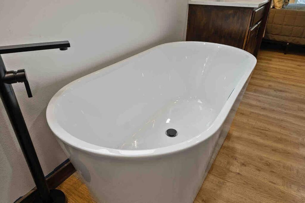 Luxe Mt. Rainier Lodge W/ Hot Tub-Ac-Game Room แอชฟอร์ด ภายนอก รูปภาพ