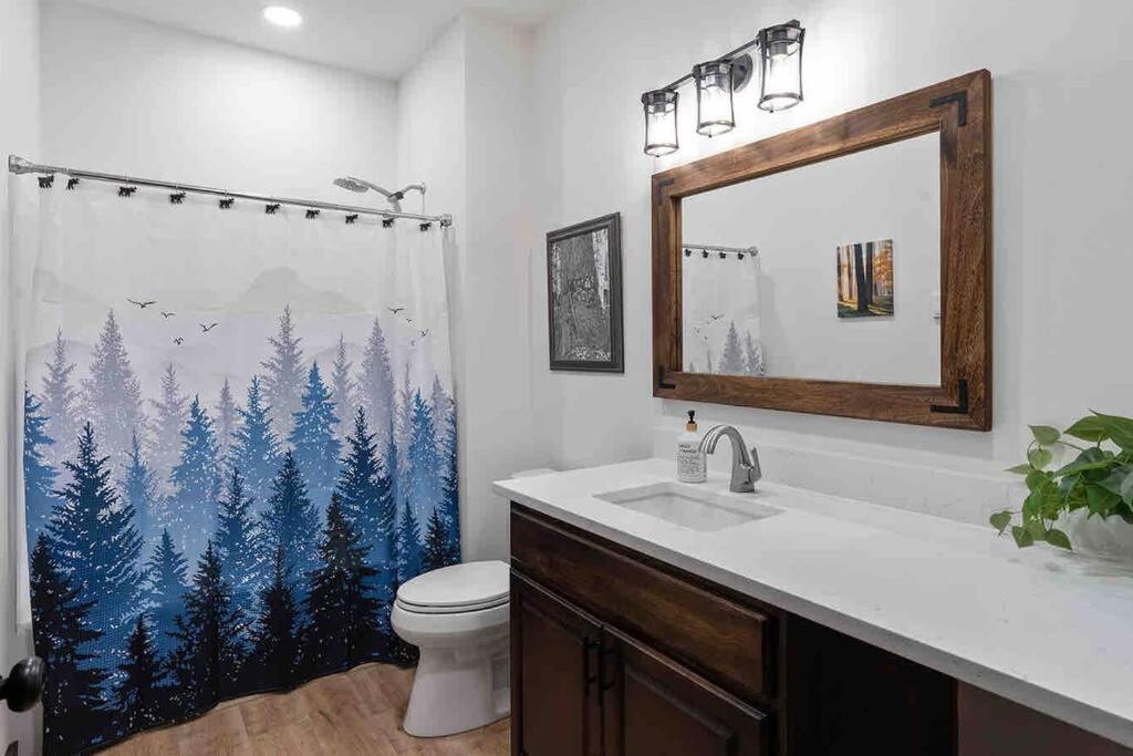 Luxe Mt. Rainier Lodge W/ Hot Tub-Ac-Game Room แอชฟอร์ด ภายนอก รูปภาพ